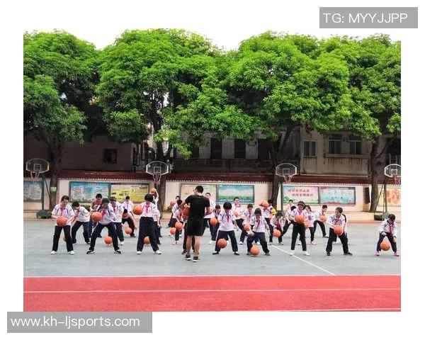 英超专访杨秀英揭秘篮球成功秘诀与成长历程